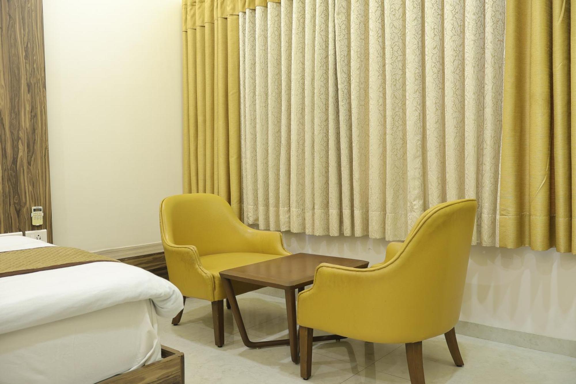 Hotel Kabir Ahmedabad Exterior foto