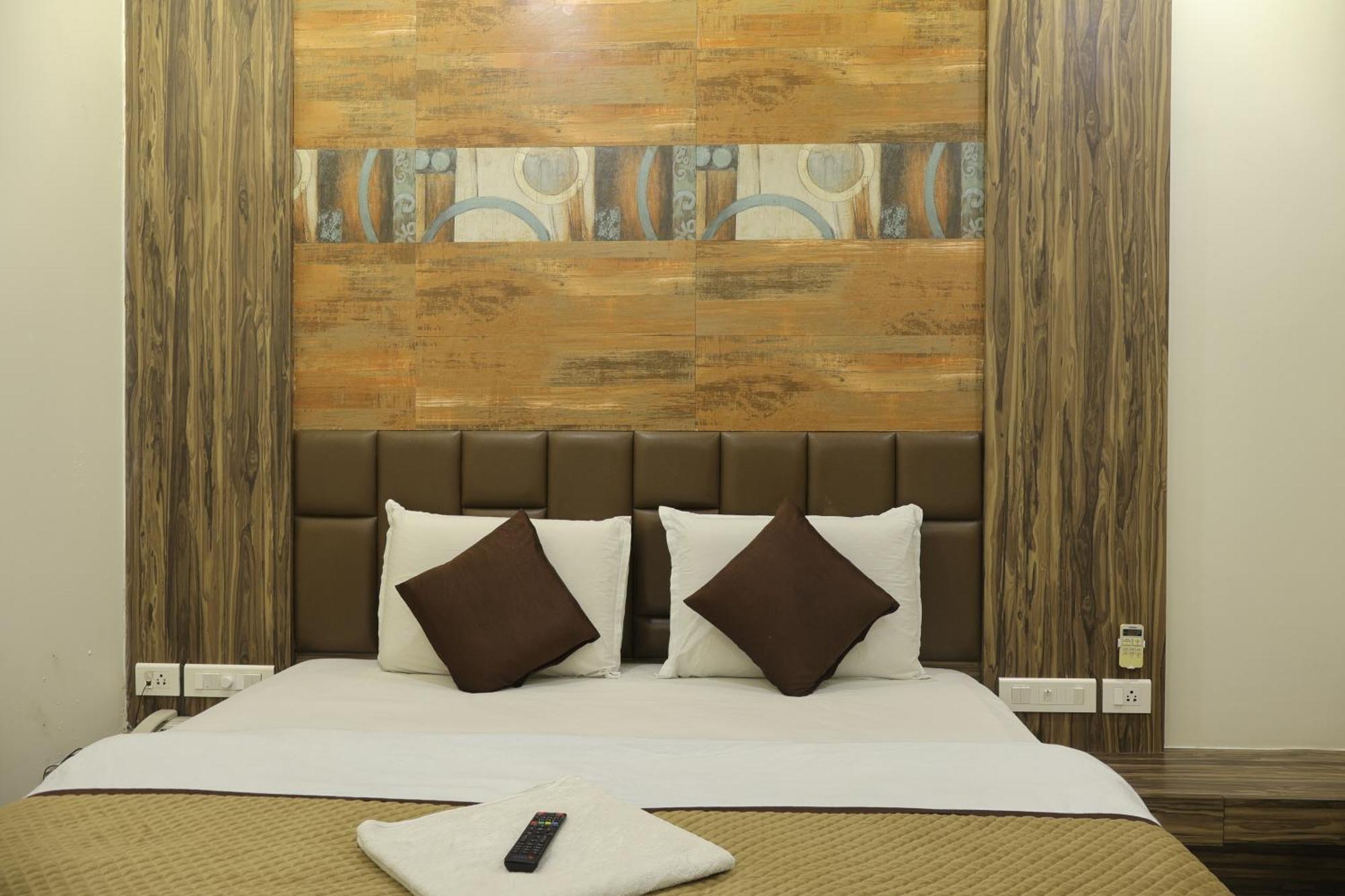 Hotel Kabir Ahmedabad Exterior foto
