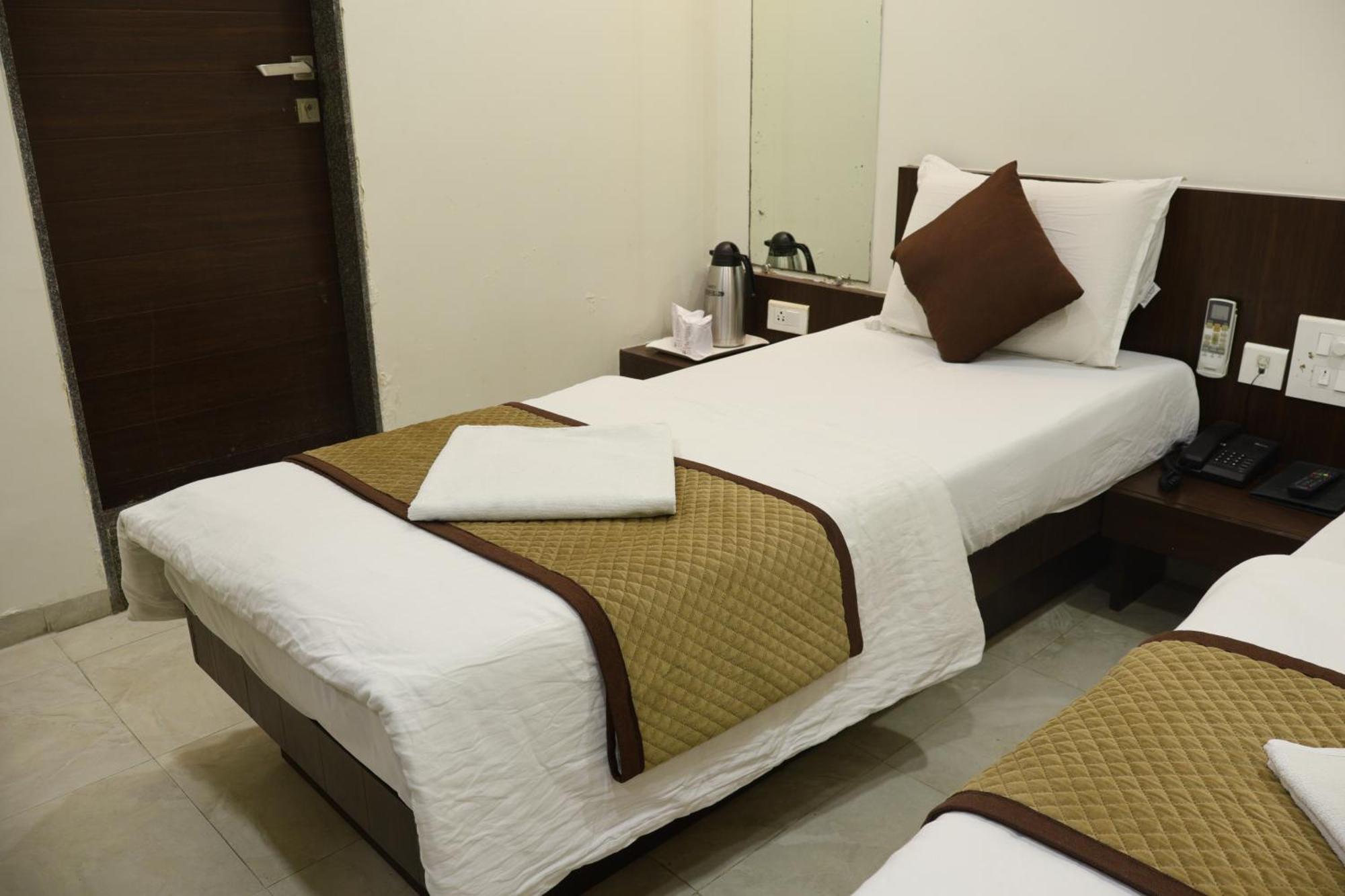 Hotel Kabir Ahmedabad Exterior foto